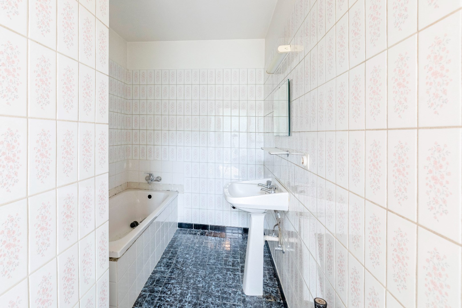 Zeer ruime gezinswoning met tuin en garage nabij Rozenbroekenpark 