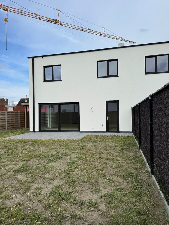 Halfopen nieuwbouwwoning met 3 slaapkamers te Koekelare 