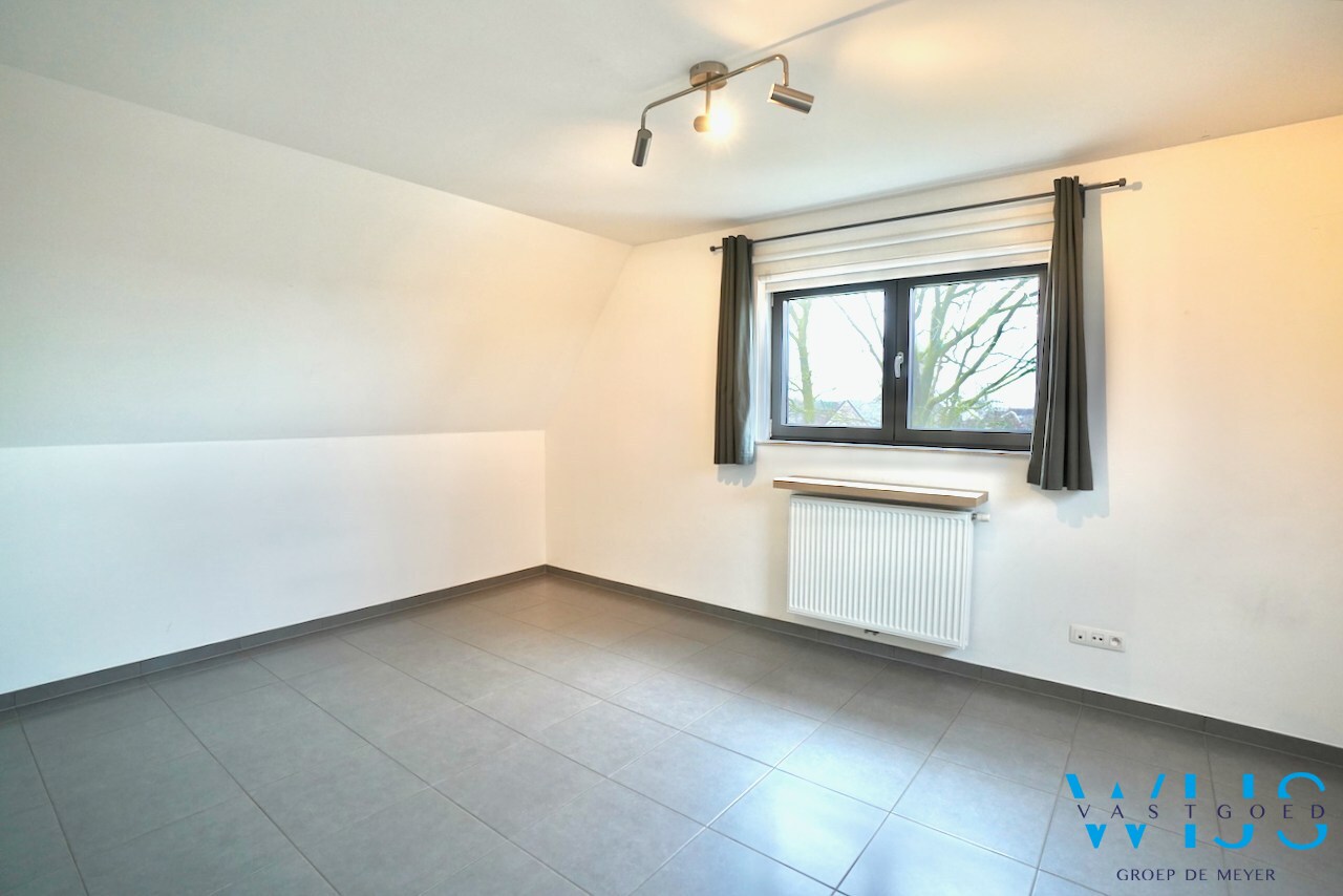 Prachtig appartement in het rustige landelijke OOSTEEKLO ! 