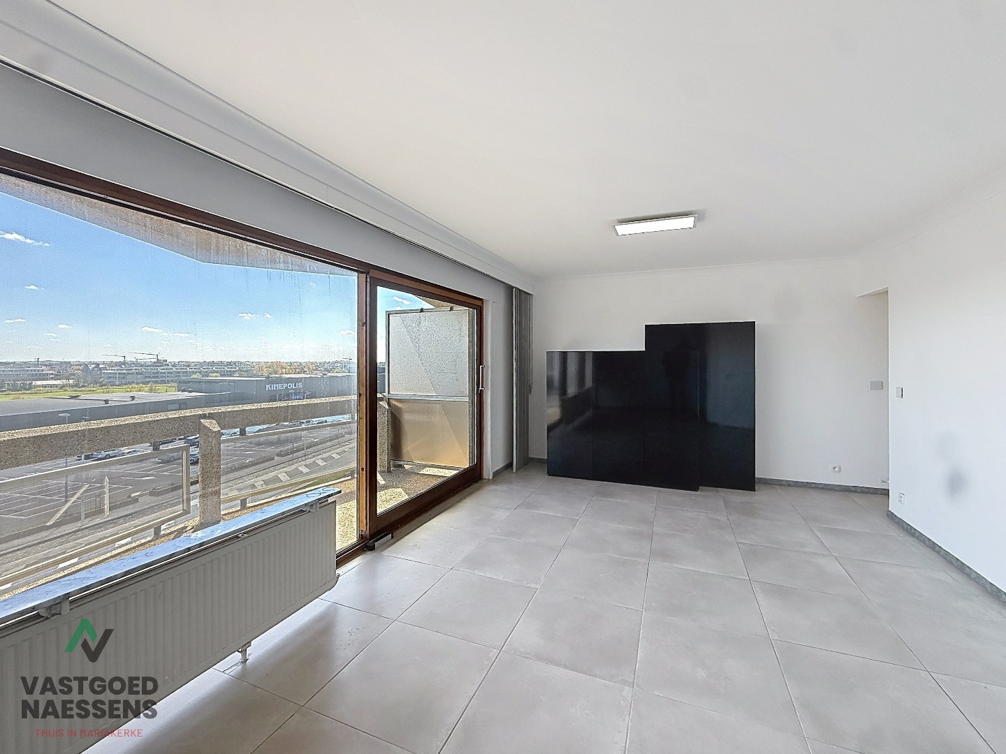 INSTAPKLARE STUDIO MET SLAAPHOEK EN ZONNIG TERRAS 