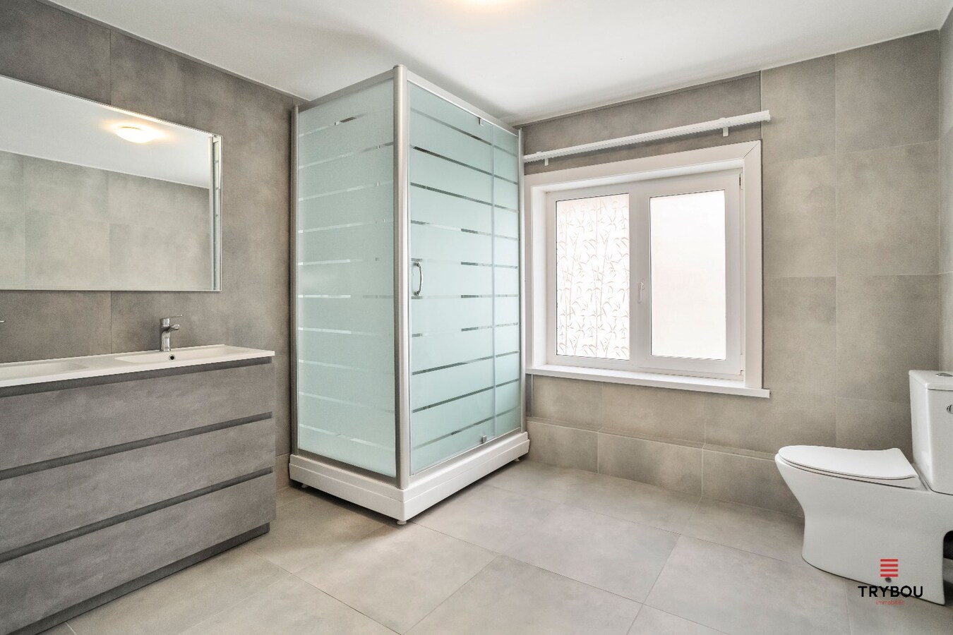 Gerenoveerde alleenstaande woning met 3 slaapkamers op perceel van 562m² 