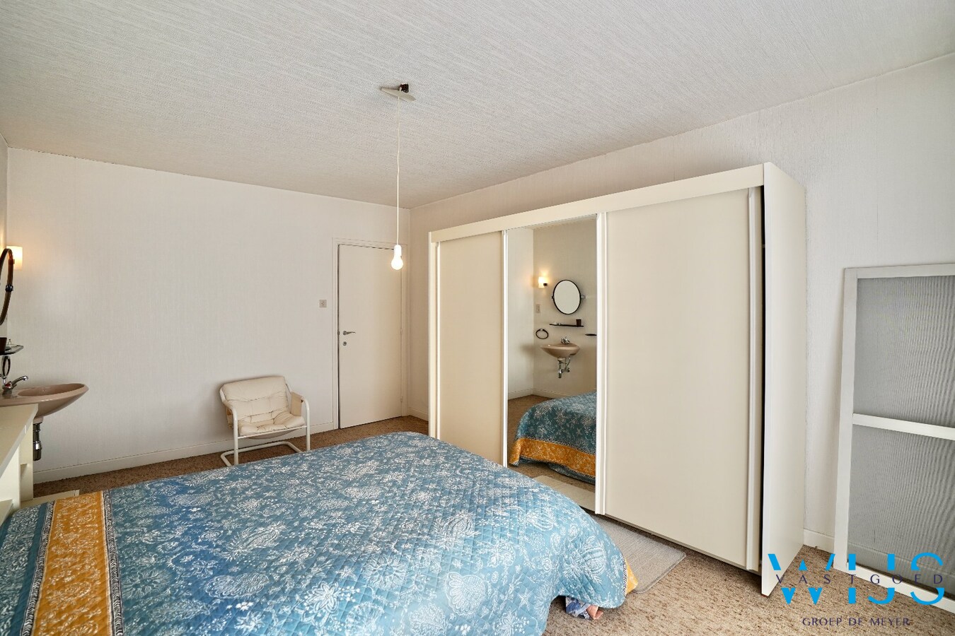 Karaktervolle en instapklare woning met uitzonderlijk perceel van 1.445 m² in hartje Ertvelde 