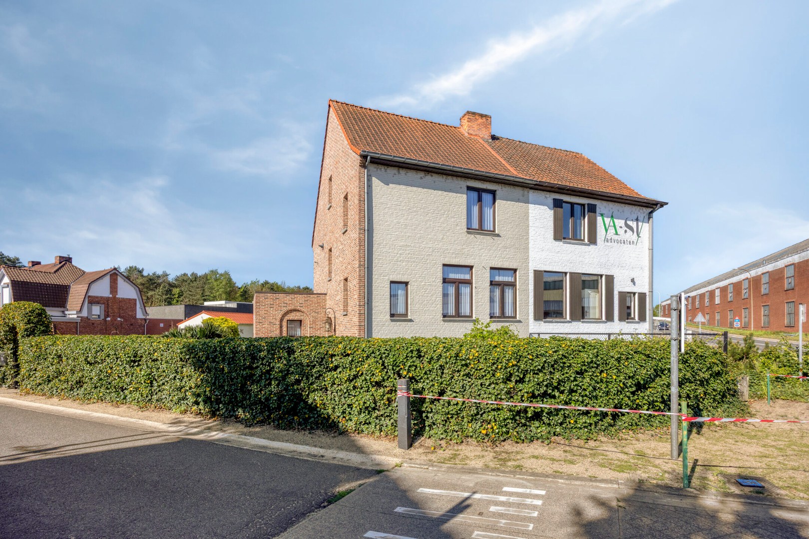 Gezinswoning met 3 slpk. en dubbele garage zonder renovatieverplichting in Mol-Gompel 