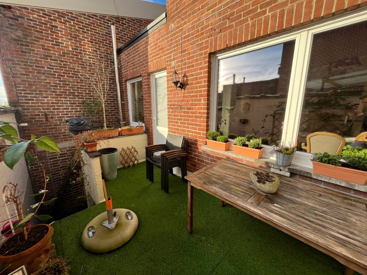 Praktische, ruime rijwoning te centrum Gavere 