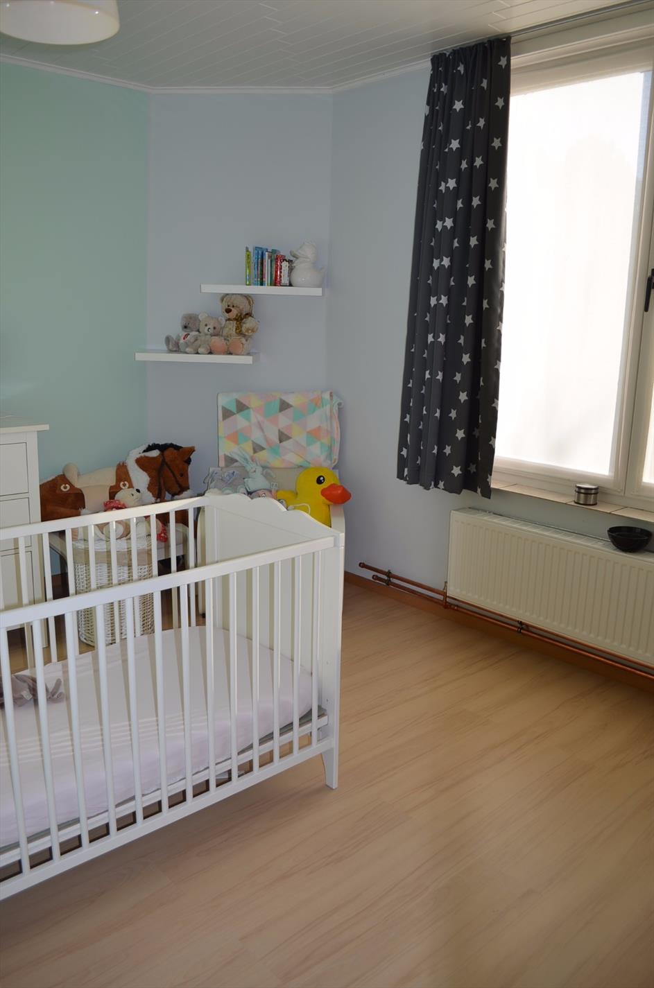 Ruime totaal gerenoveerde woning met 4 slpks (mogelijkheid tot 5) te Eeklo 