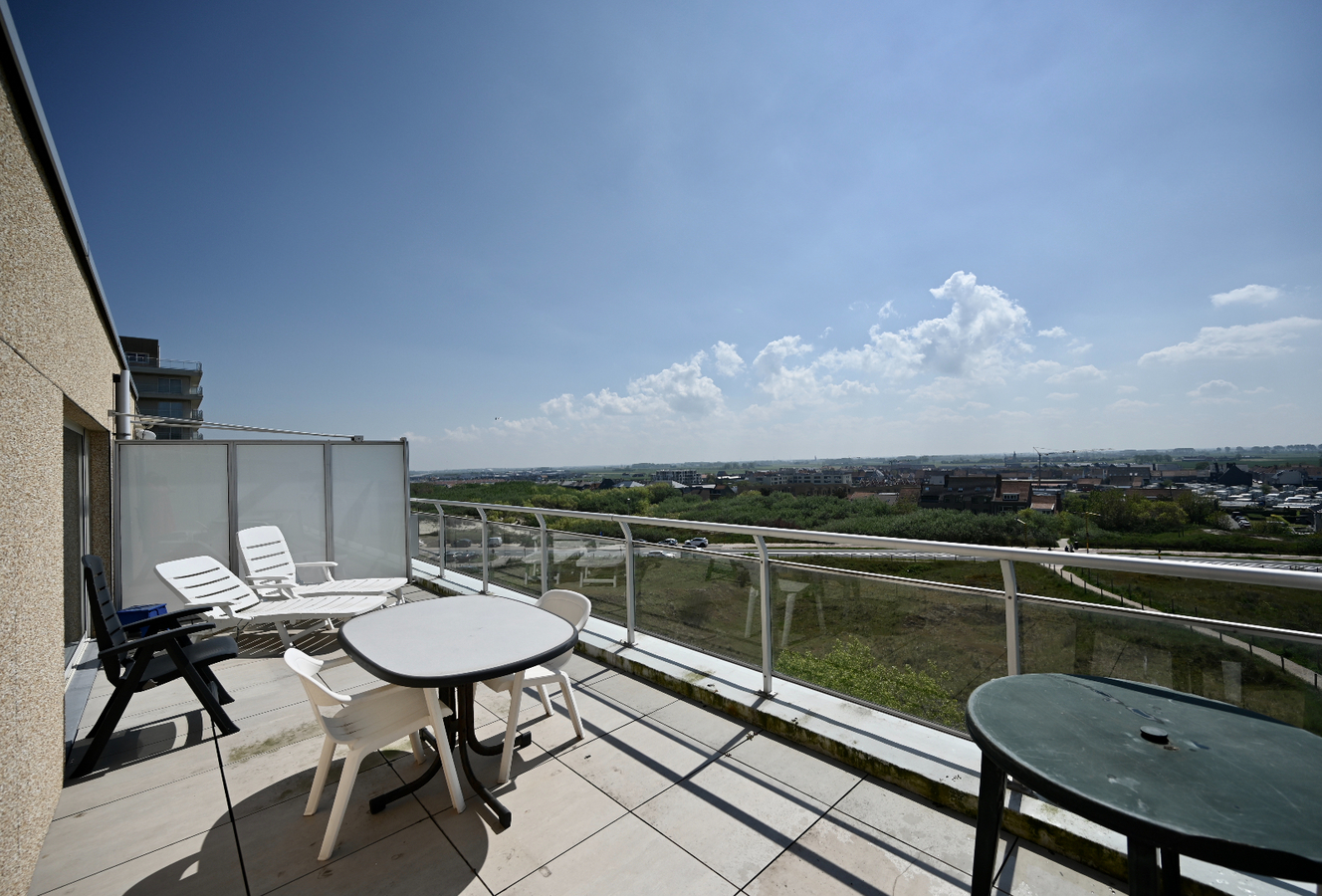 MOOI GELEGEN APPARTEMENT MET UNIEK ZONNETERRAS TE MIDDELKERKE 