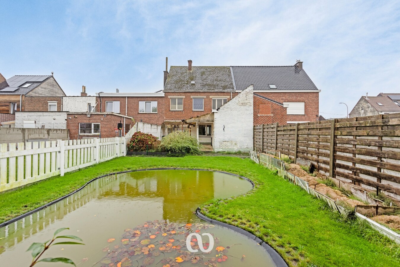 Te renoveren gezinswoning met mooie tuin in Oudenaarde 