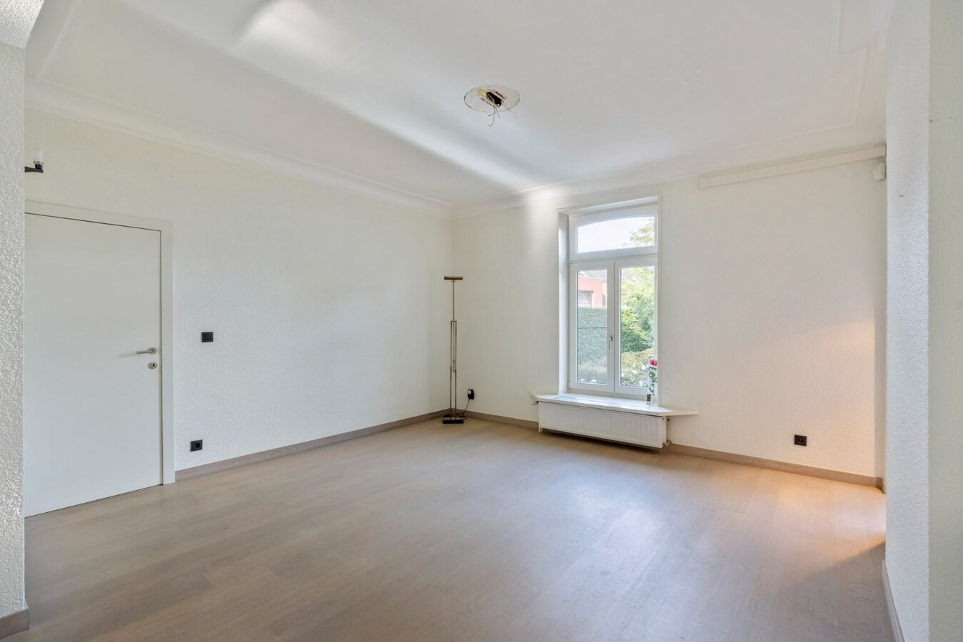 Luxe herenhuis met praktijkruimte in Niel-bij-As 