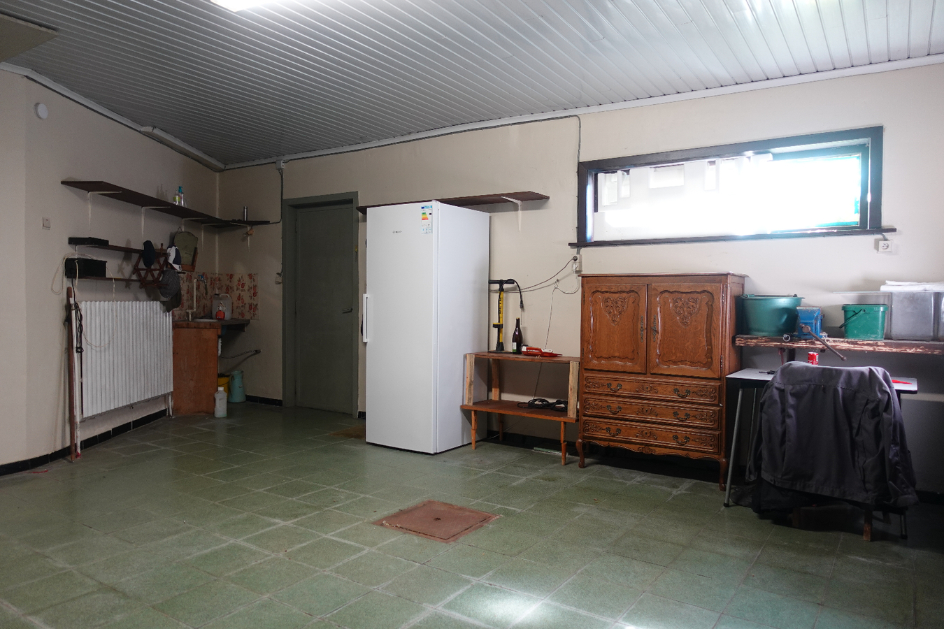 Ruime hoekwoning met 4 slaapkamers en dubbele garage 