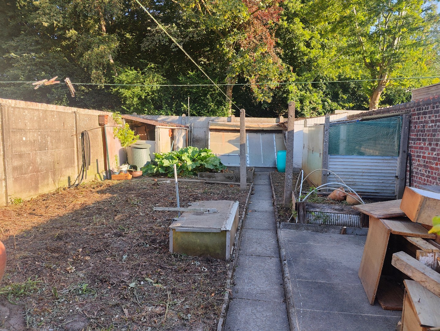 Unieke woning met achterliggende tuin  in het centrum van Pittem 