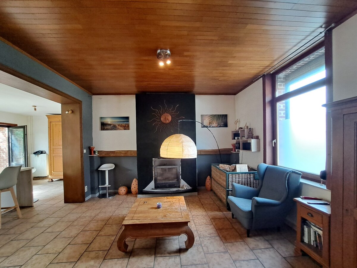 Maison style fermette alliant charme et confort bénéficiant d'un jardin exceptionnel 