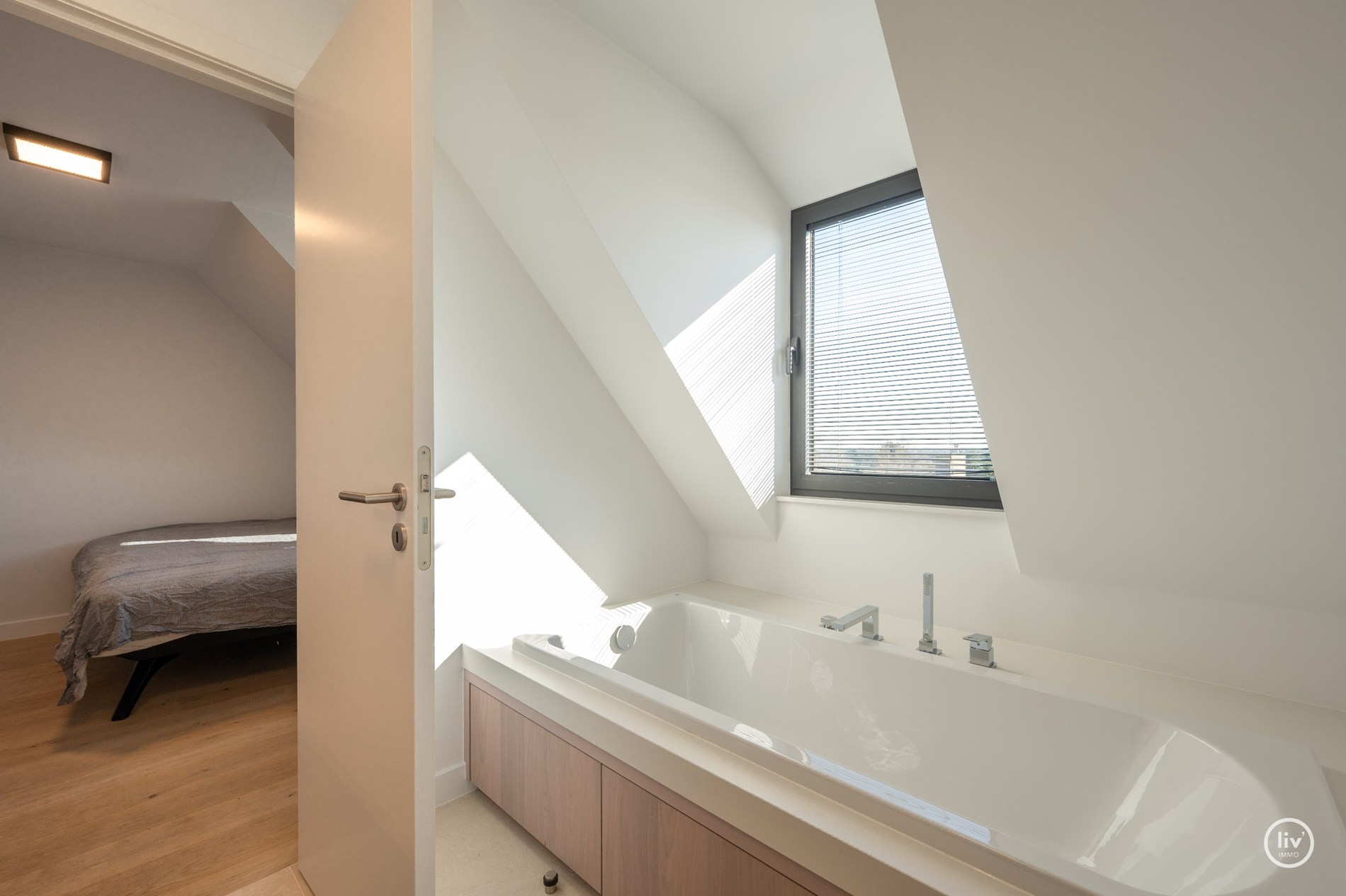 Stijlvol en recent afgewerkt duplex-appartement in het hart van Knokke 