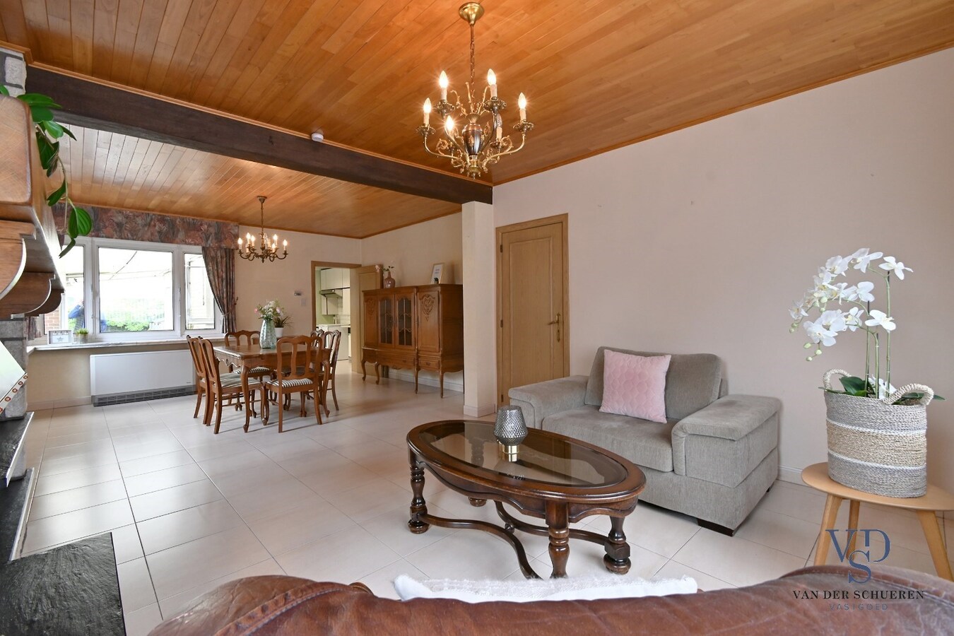 Degelijke Half Open Bebouwing 