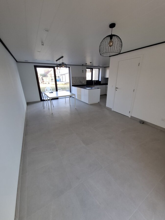 Instapklare BEN-woning met geothermische warmtepomp, passieve koeling en domotica 