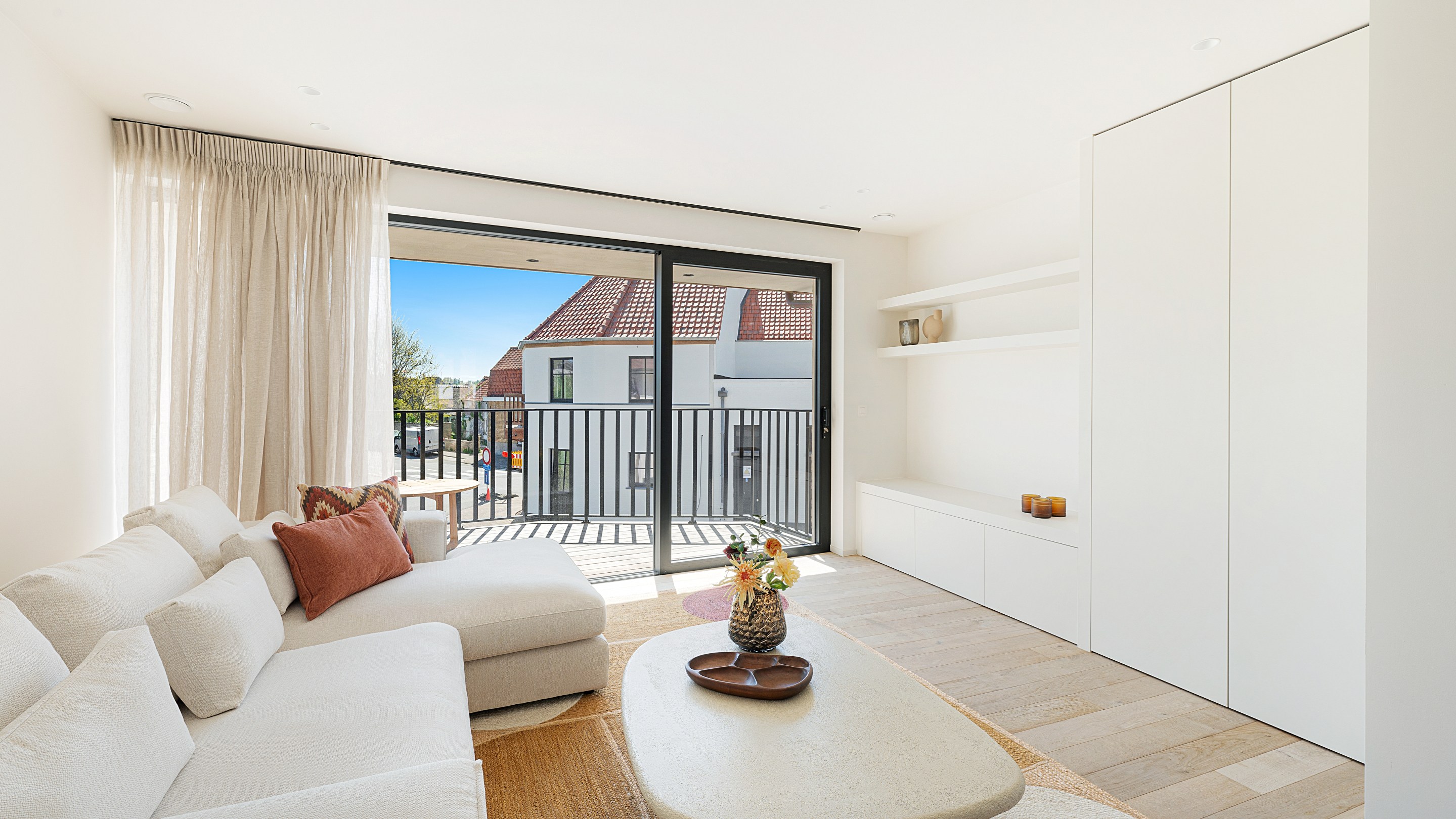 Top afgewerkte nieuwbouwwoning met 4 slaapkamers in het oude Knokke. 