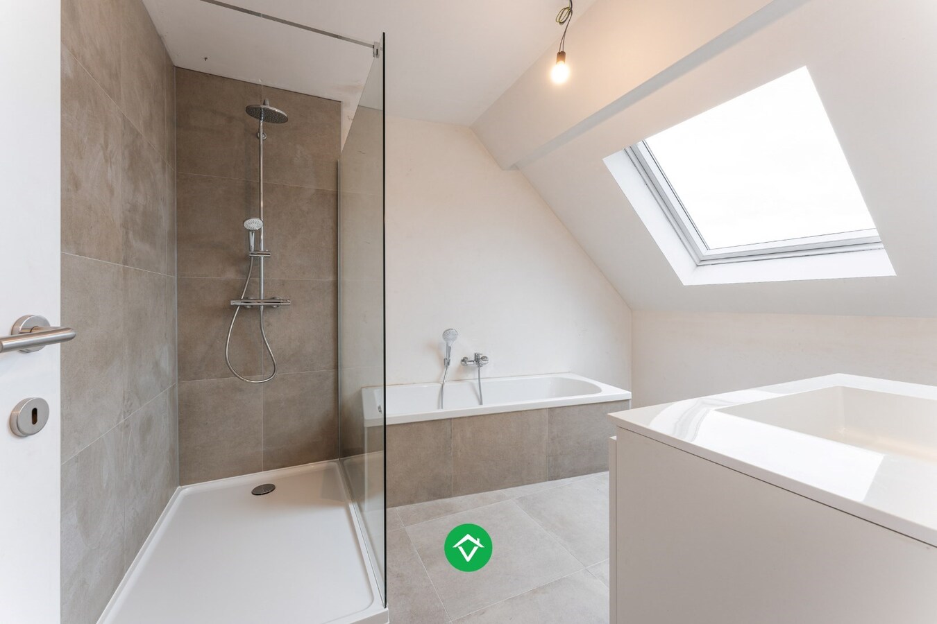 Woning met 3 slaapkamers en inpandige garage te Koekelare 