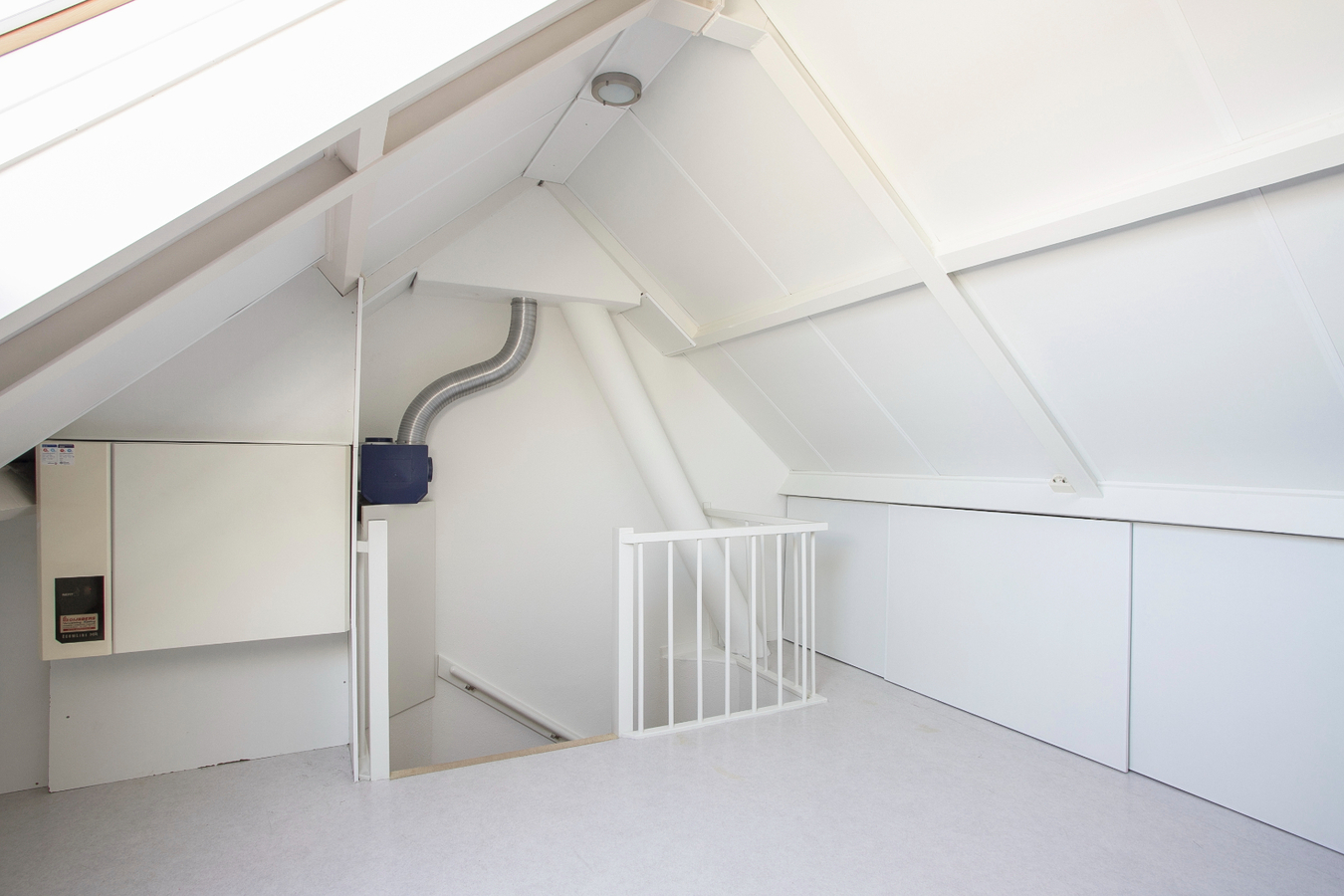 Prachtige afgewerkte hoekwoning op een rustige locatie aan de rand van Hapert. 