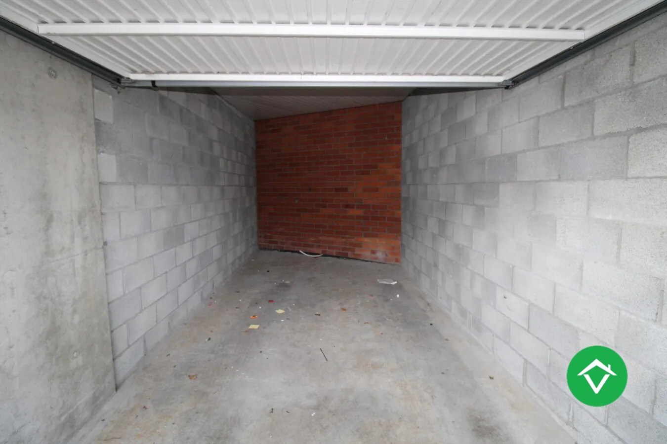 Afgesloten garagebox centrum Koekelare 