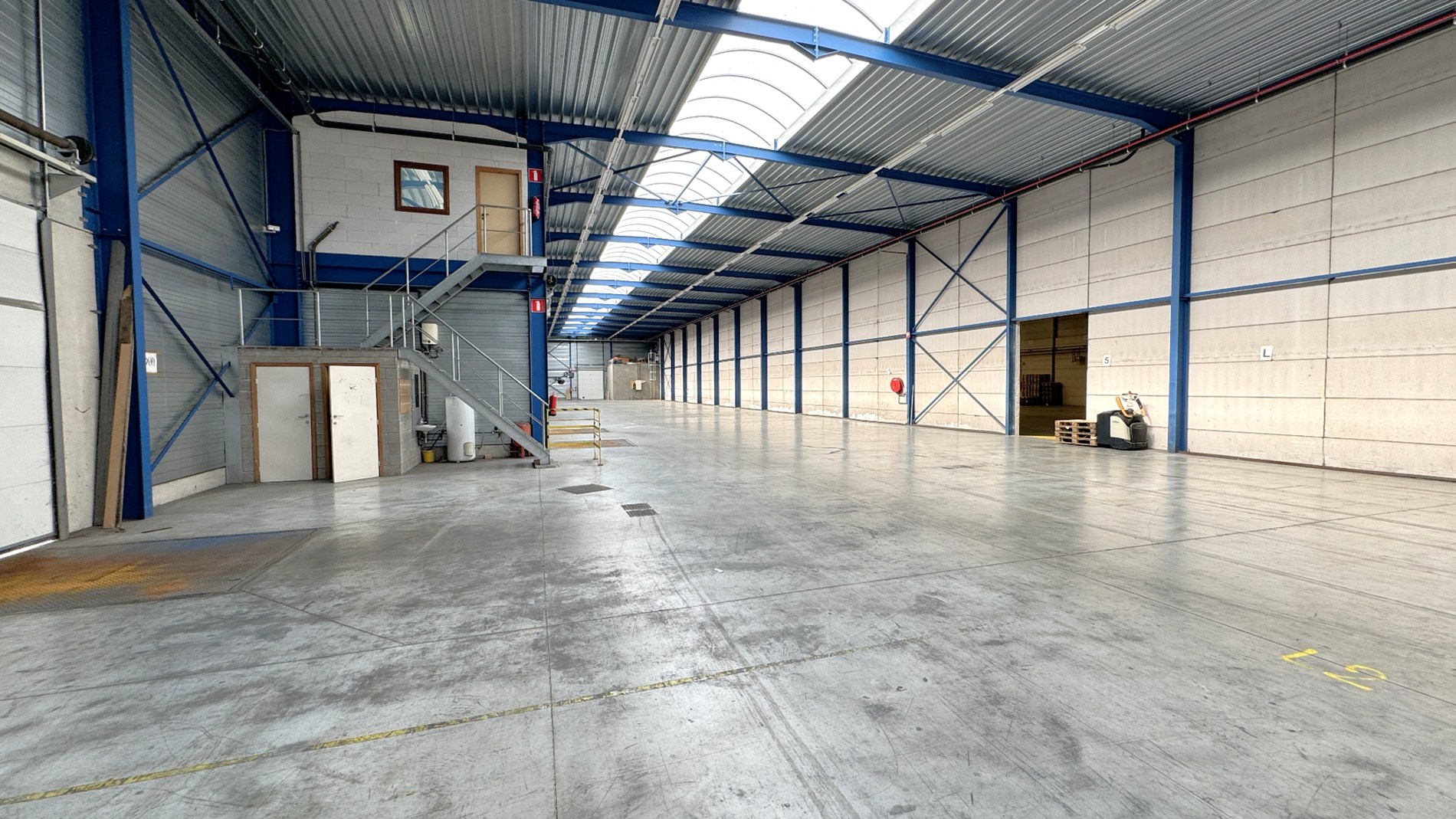 Logistiek bedrijfspand te huur industriezone TSS te Temse