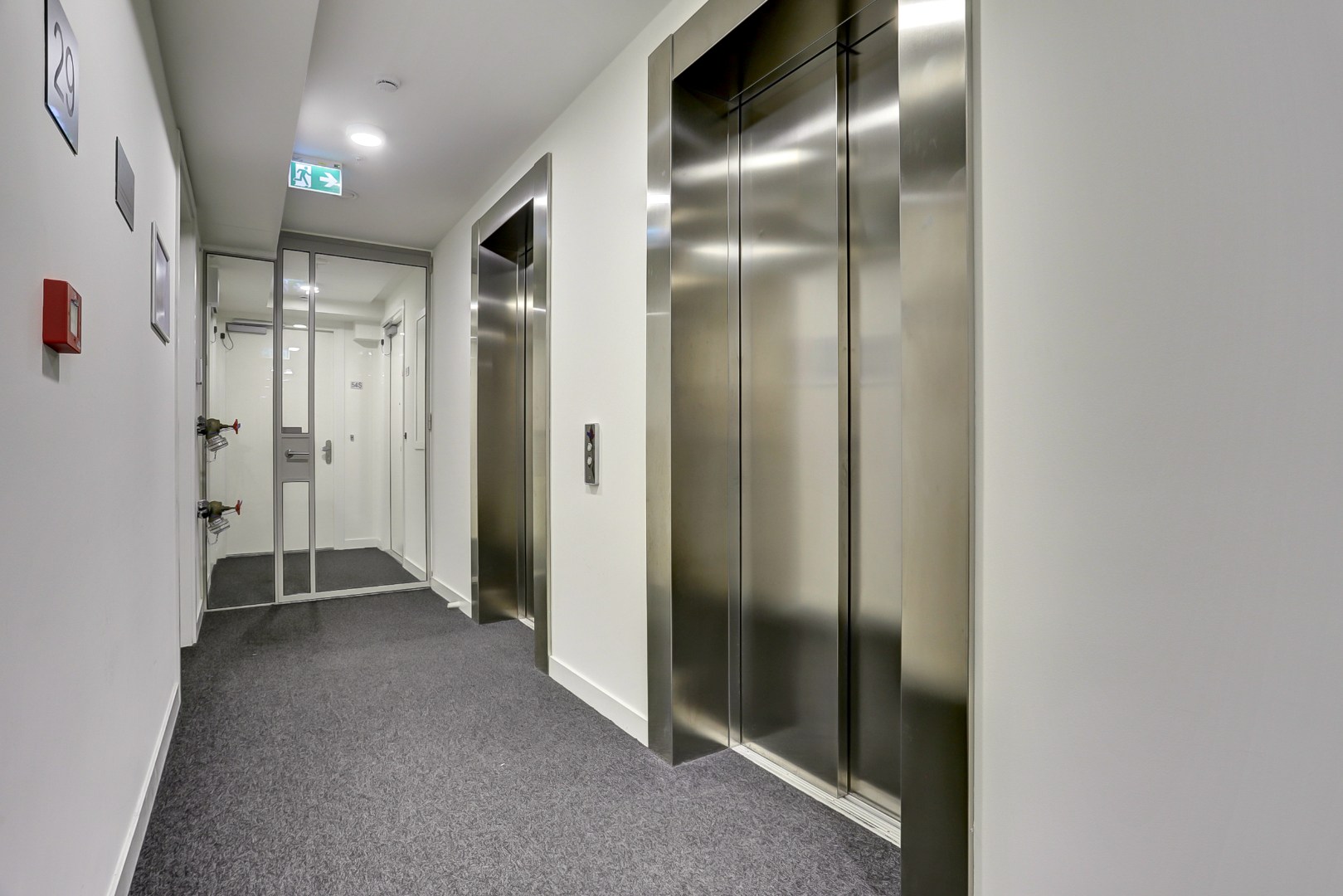 Ultiem luxe wonen in de iconische The CoolTower met spectaculair uitzicht, royaal terras (34 m²) en moderne afwerking in het bruisende hart van Rotterdam! 