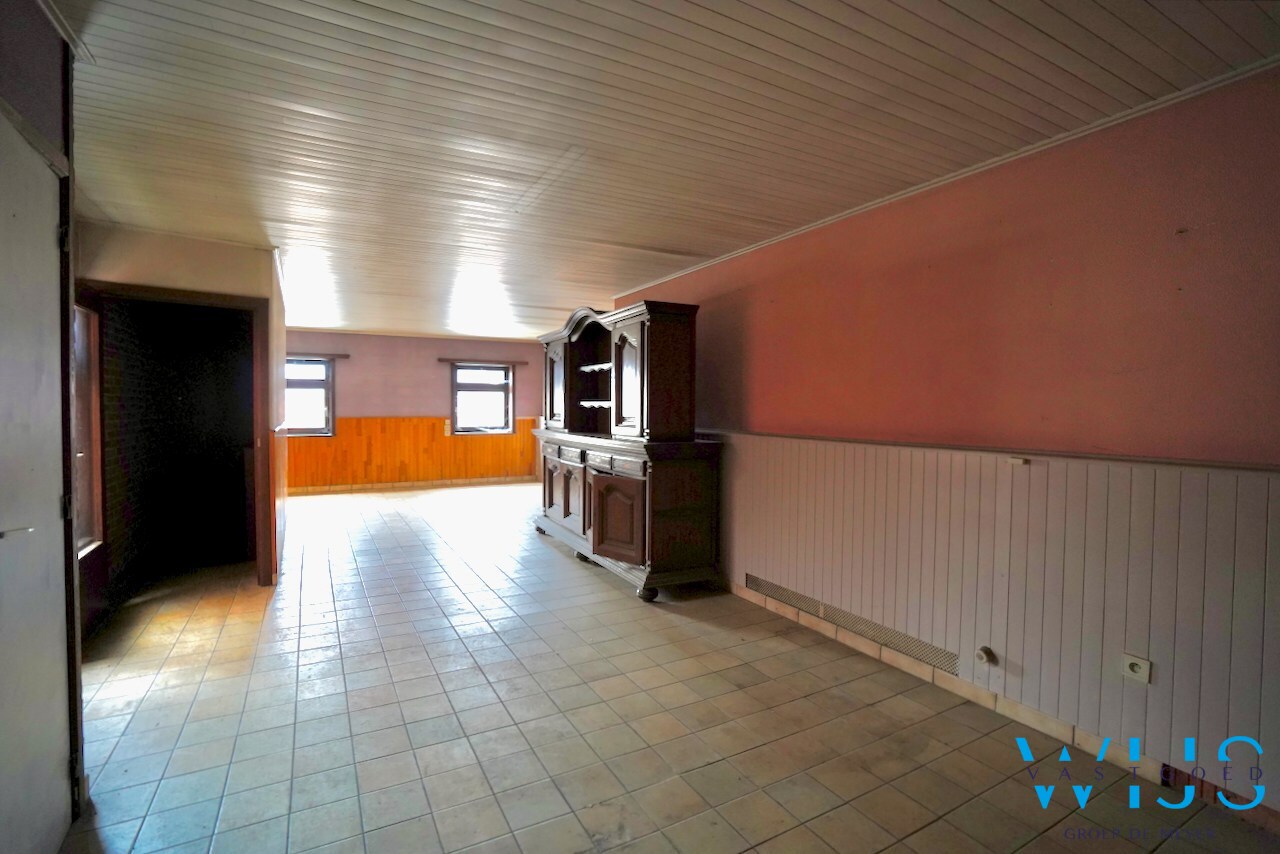 Karaktervolle te renoveren woning op topligging in Assenede! 