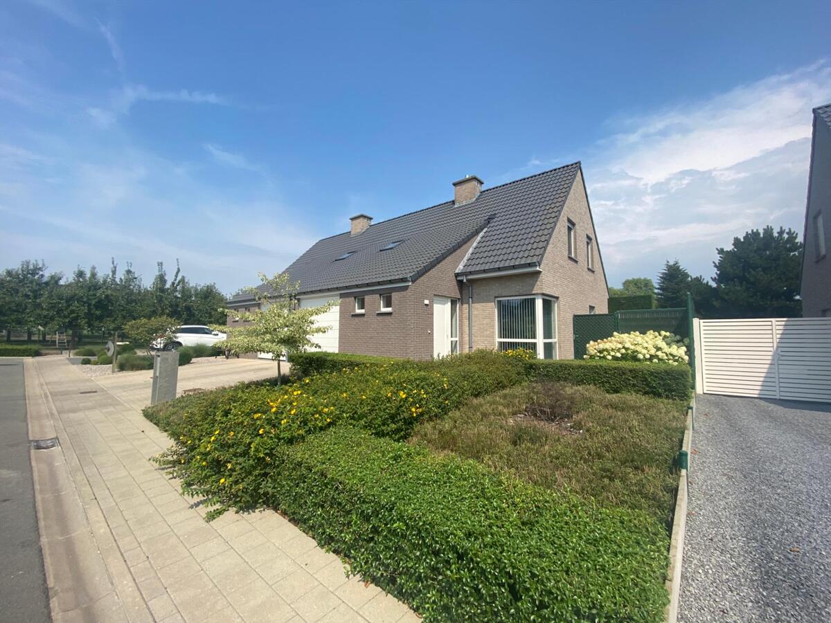 Uitstekend gelegen, verzorgde woning in een doodlopende straat 
