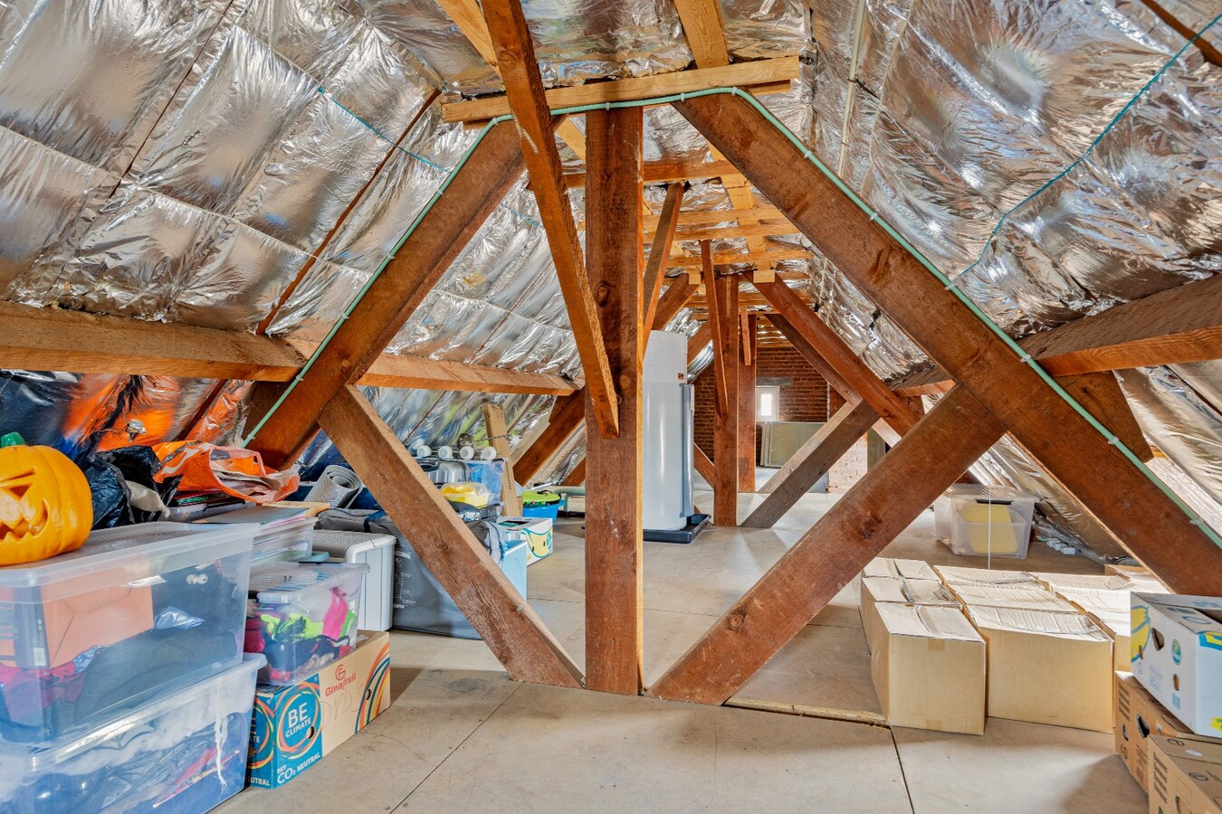 Zeer ruime woning met garage te koop in centrum Oudenaarde 