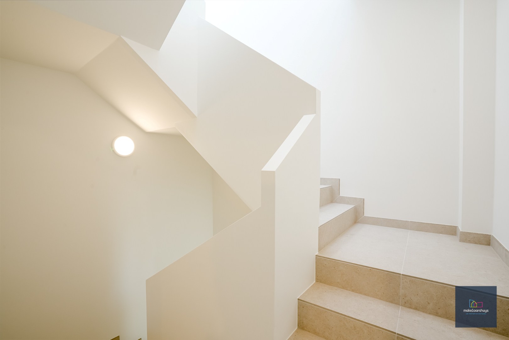 Stijlvol gerenoveerd 2 slaapkamerappartement 
