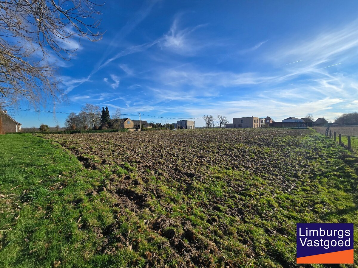 Bouwgrond voor open bebouwing, 12a, idyllisch gelegen in Gors-Op-Leeuw 