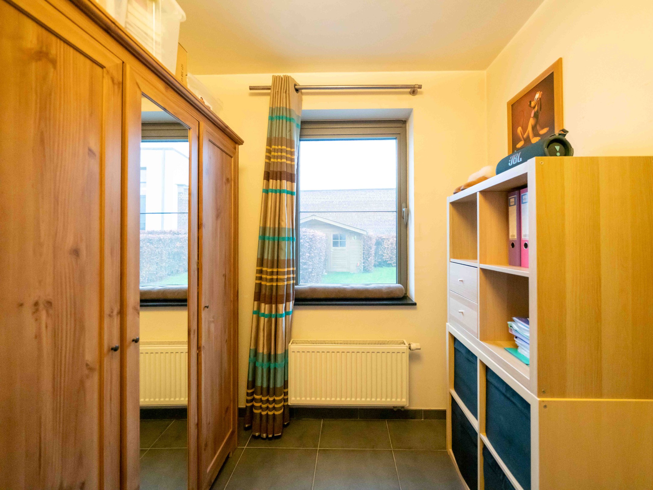 2-kamer appartement met tuin en autostaanplaats 