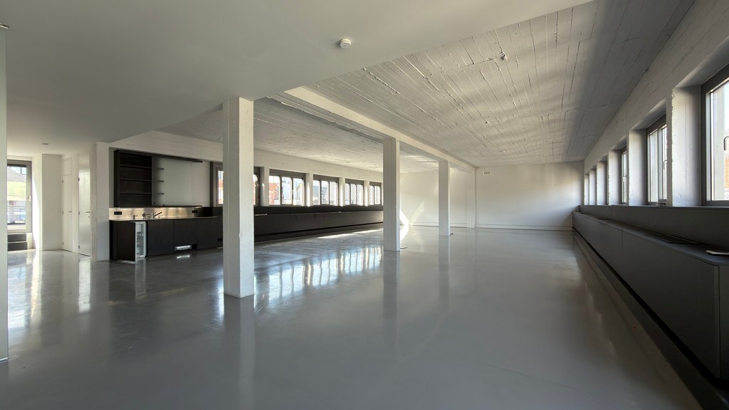 Instapklare kantoorruimte te huur in hartje Antwerpen