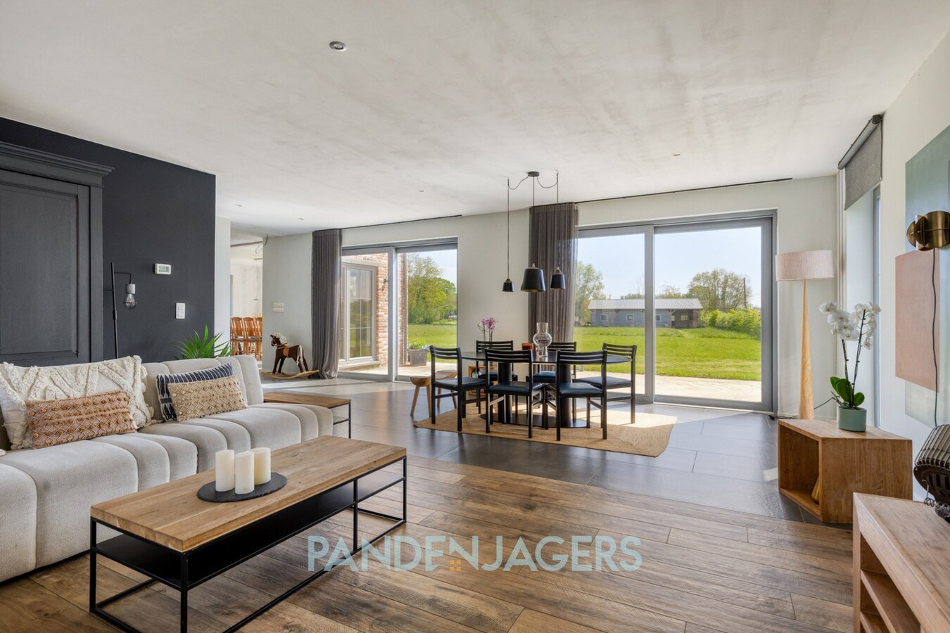 Exclusieve villa op uitzonderlijk perceel van 10.804 m² te Berlaar 