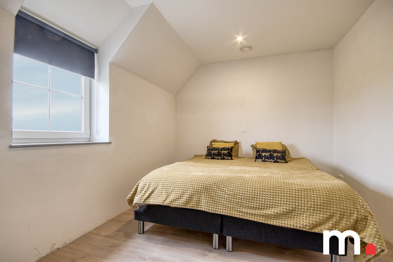 Recente woning (bouwjaar 2013) met grote tuin in doodlopende straat ! 