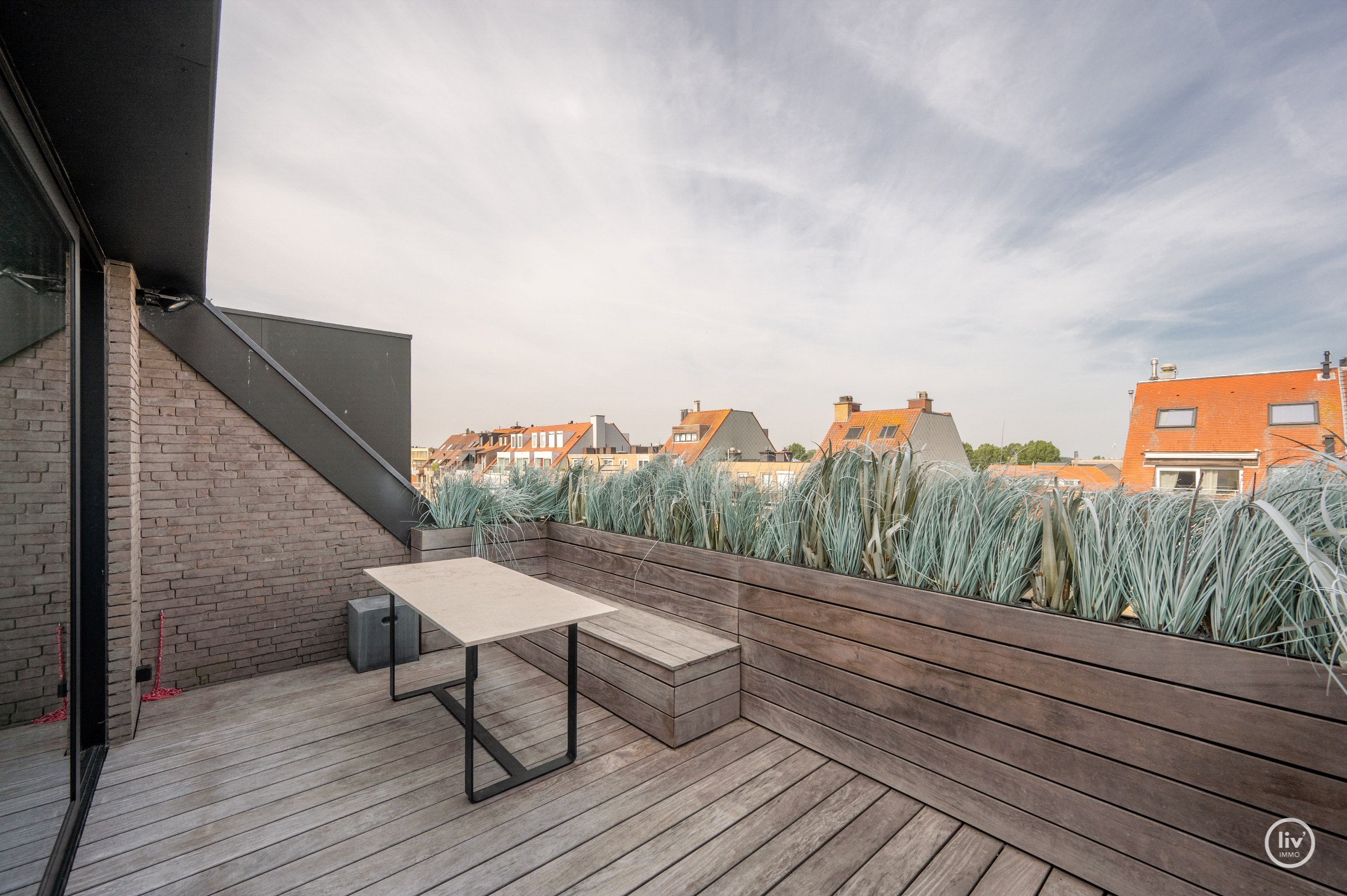 Appartement duplex unique avec 4 chambres dans une résidence récente au centre de Knokke. 