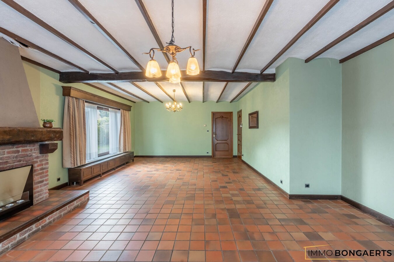 Ruime woning met tuin, terras en drie slaapkamers 