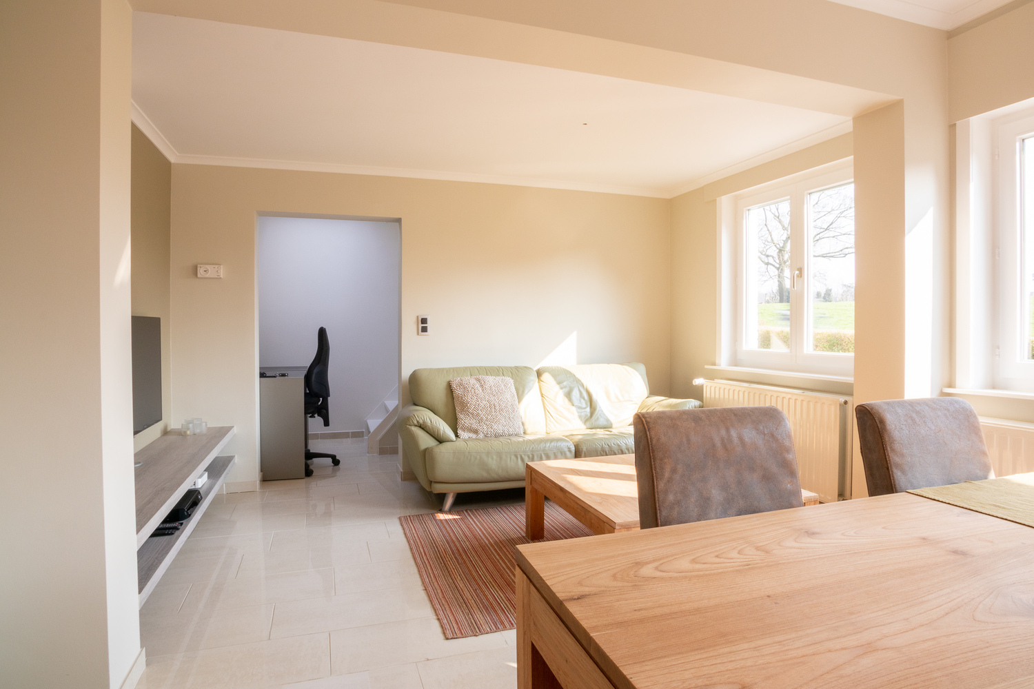 Subliem gelegen en knap gerenoveerd huis in het Sint-Annakwartier 