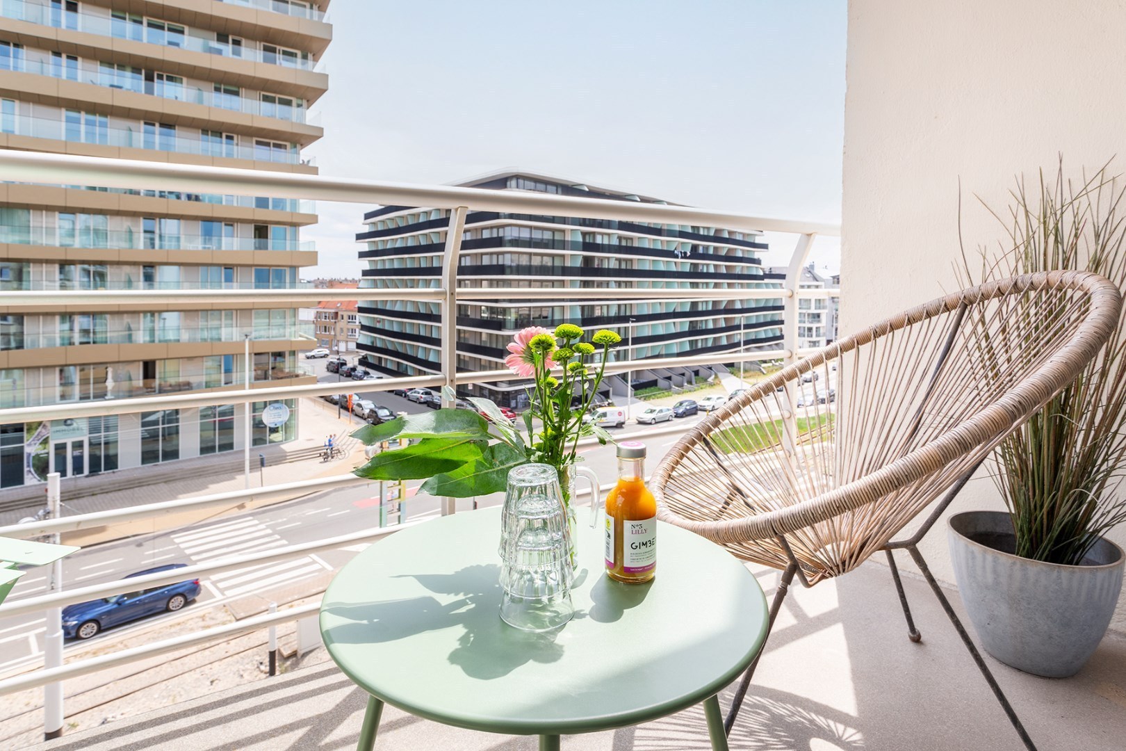 Volledig gerenoveerd appartement op de Zeedijk 