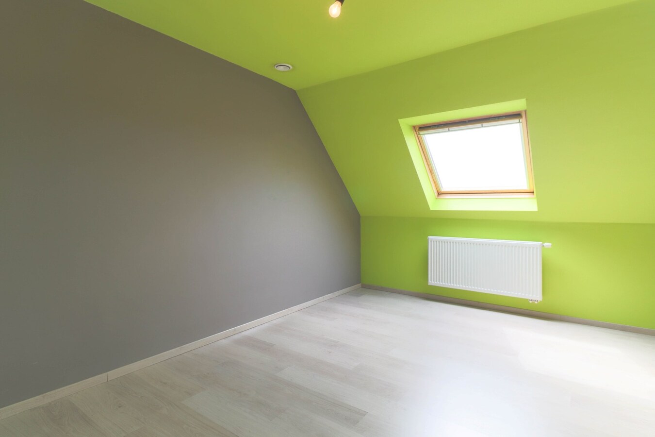 Instapklare recente woning met garage te koop in Heule ! 