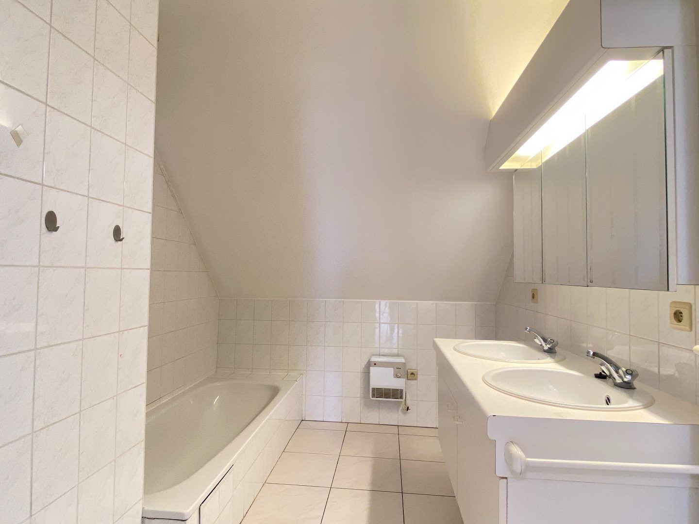 Dakappartement met 3 slaapkamers en terras met fantastisch zicht 