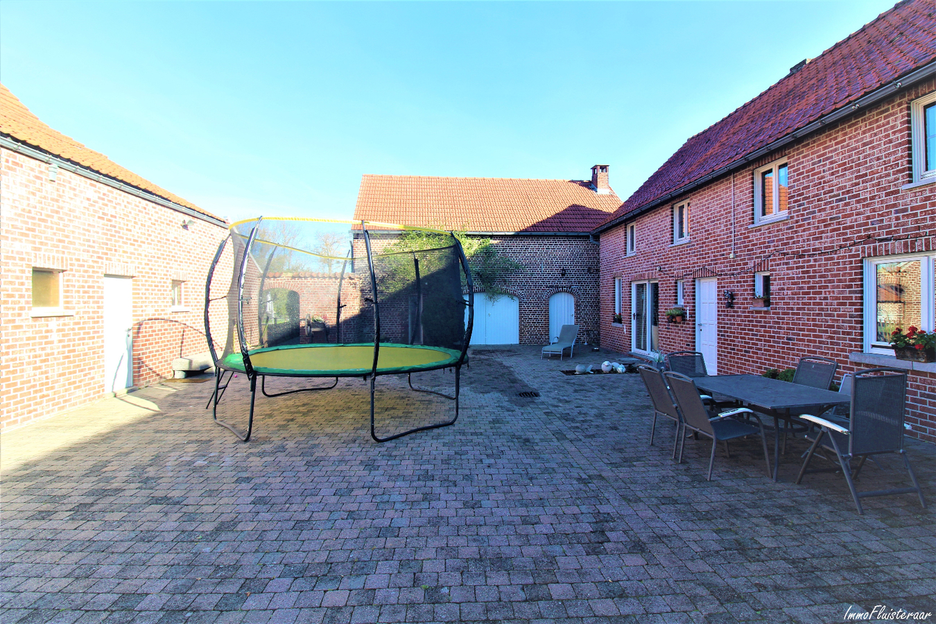 EN OPTION - Maison avec annexes et prés sur environ 1ha à Tollembeek/Galmaarden (Brabant Flamand) 