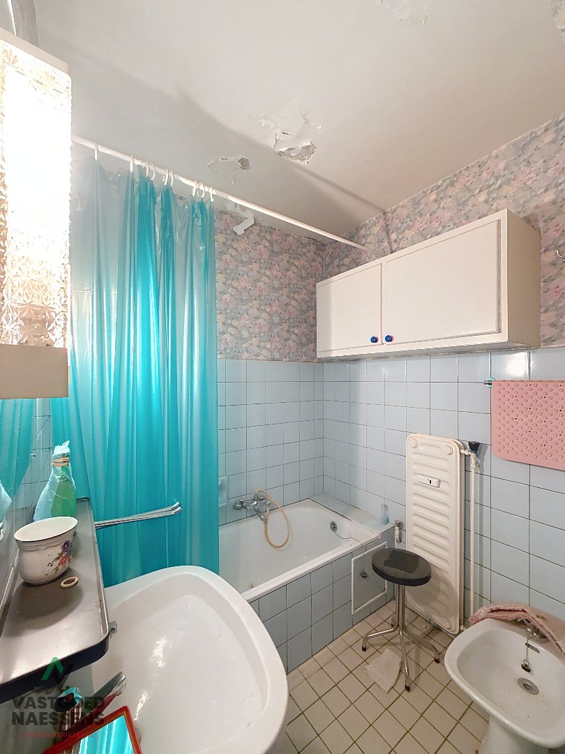 Rénover 2 appartements de 2 chambres à coucher dans un emplacement central. 