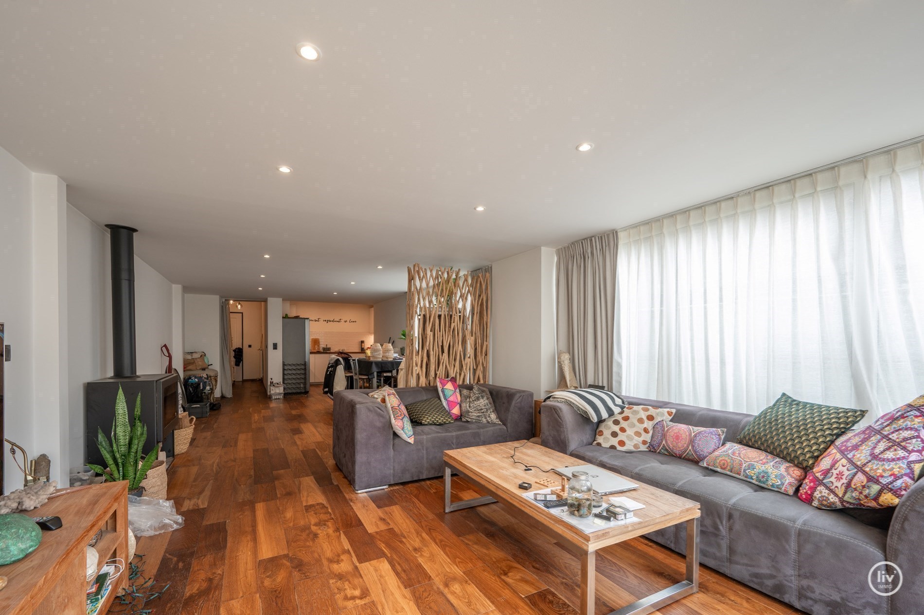 Maison authentiquement rénovée avec jardin orienté sud-ouest. 