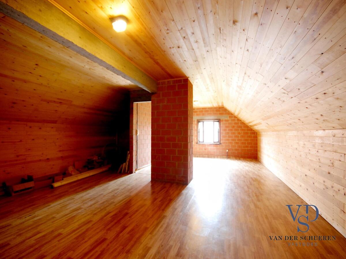 Degelijke villa op bijna 5000 m2 - exclusieve ligging nabij de Schelde in doodlopende straat ! 