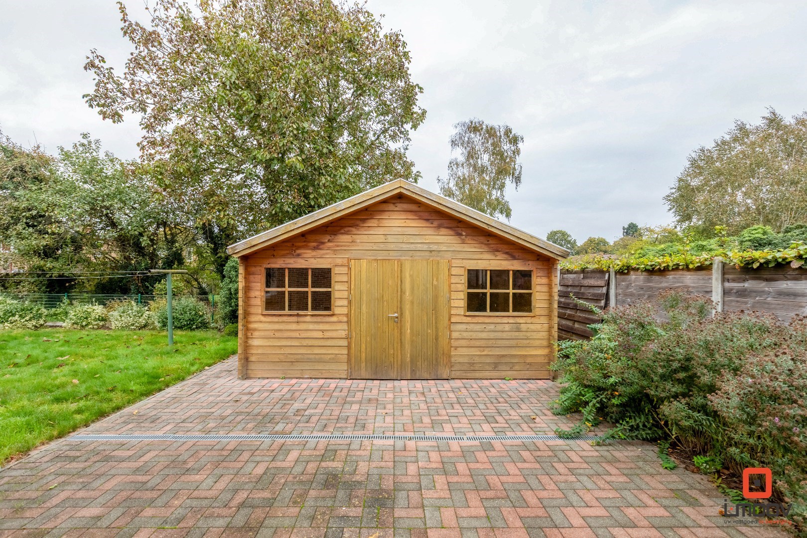 Prachtige alleenstaande villa in residentiële woonwijk 