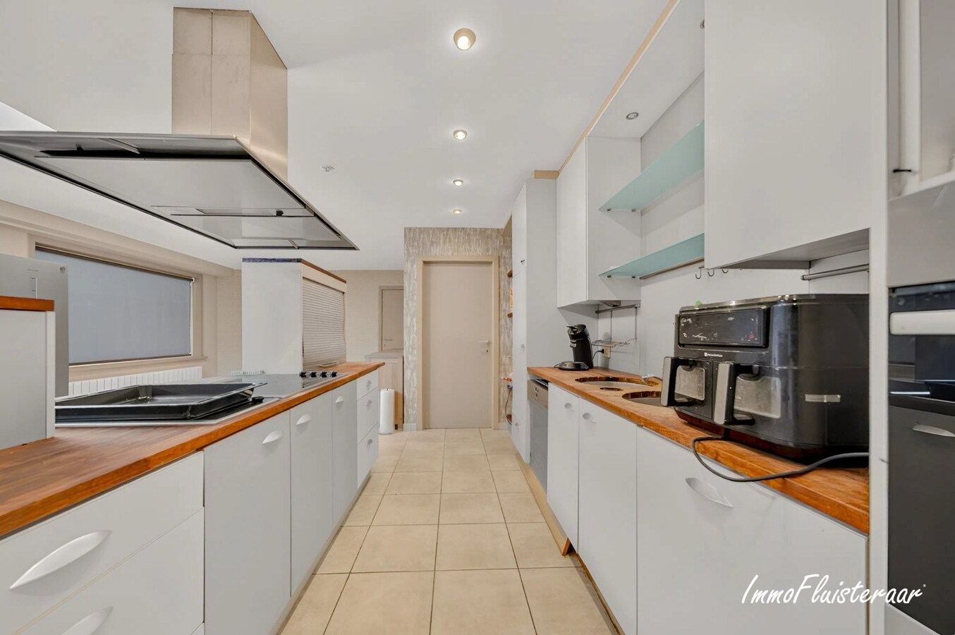 Unieke hippische accommodatie met 5 appartementen/studio’s op ruim 2,5 ha te Amougies (Henegouwen) 