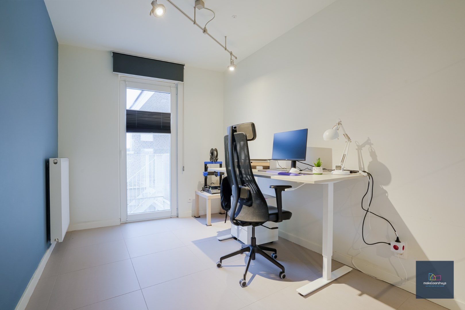 2-slpk.app met ruim terras, kelder, garage en laadpaal 