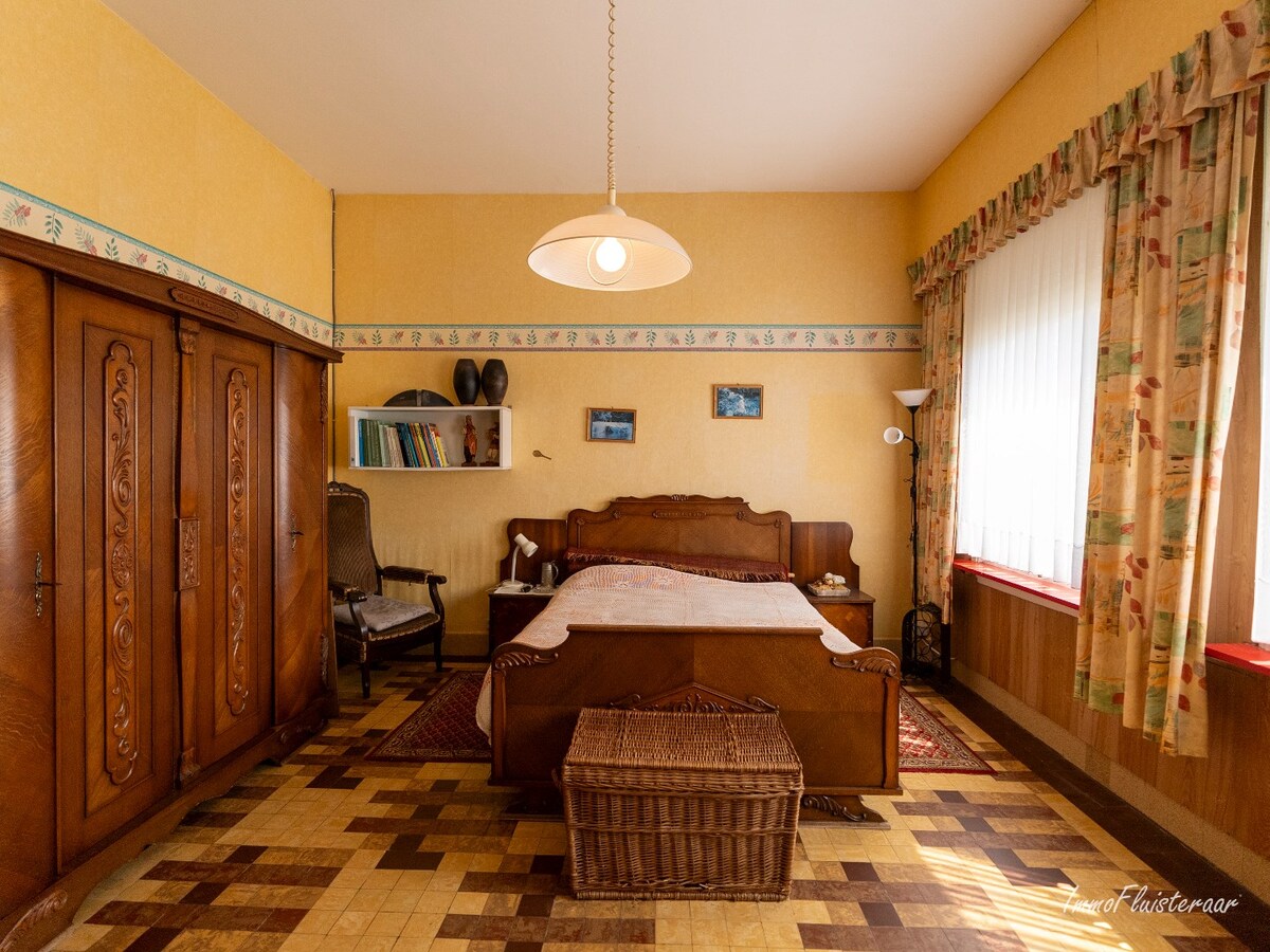 Characteristic long farmhouse with barn on approximately 4.6 hectares in Rijkevorsel. 