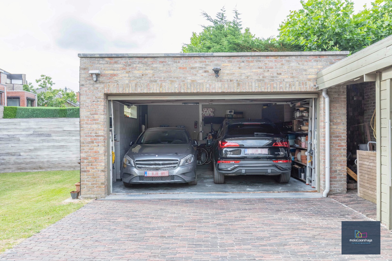 Stijlvolle HOB met 4 slpkamers, bureau en dubbele garage. 