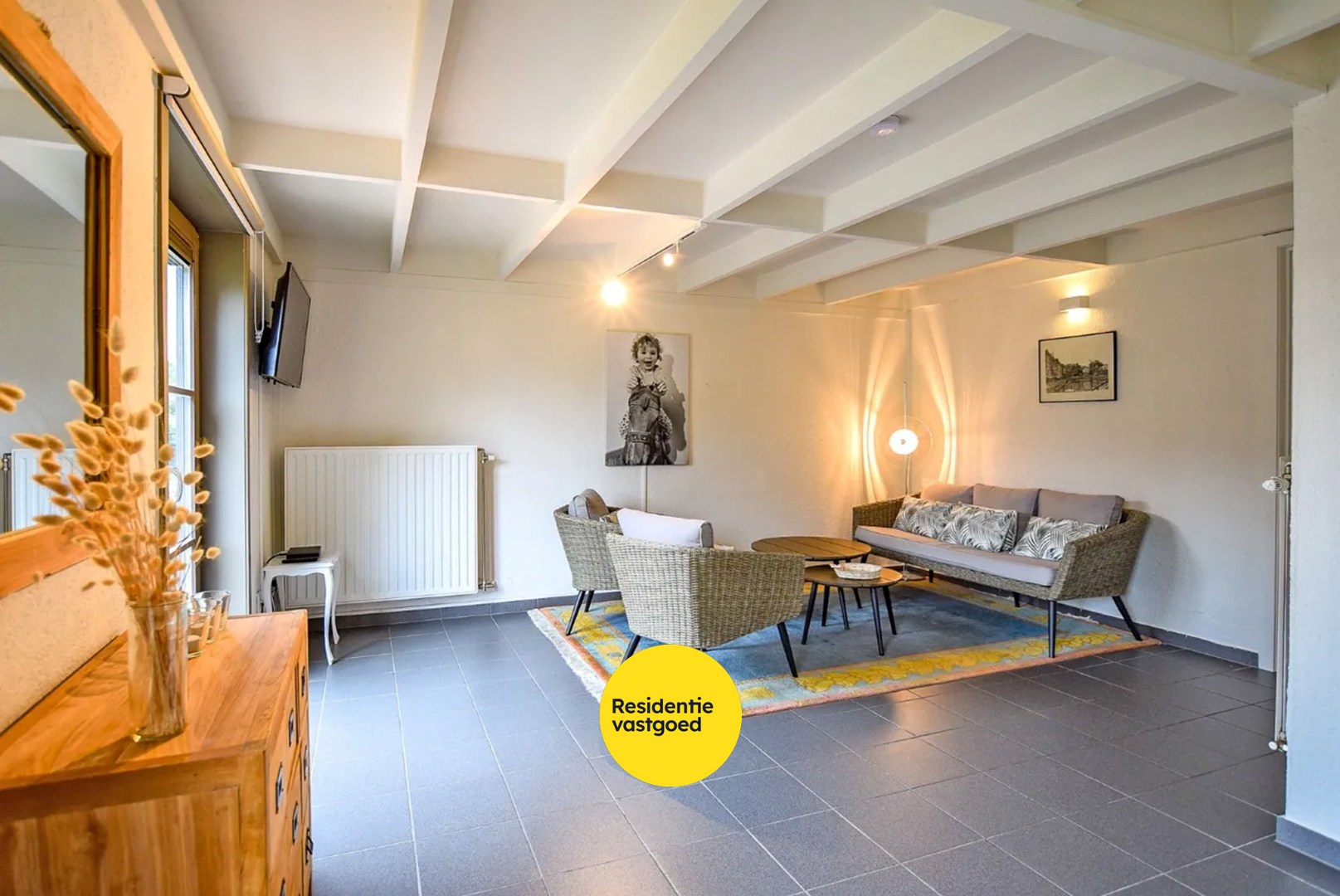Prachtig onderhouden vakantiewoning (type vissershuis) met 3 slaapkamers en privé-parkeerplaats te Oostduinkerke. 