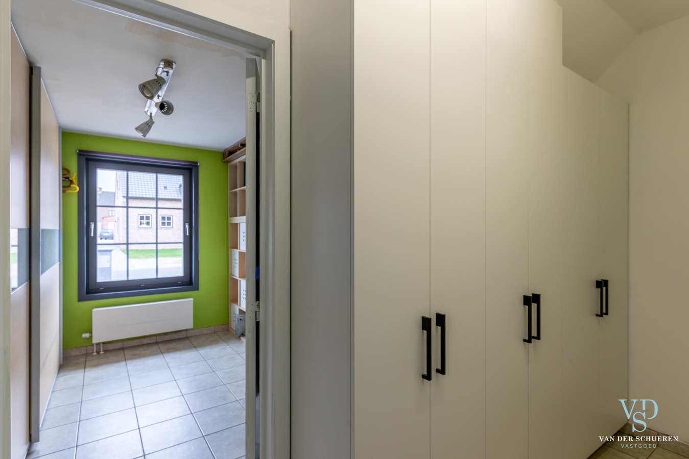 Energiezuinige, eigentijdse villa met zwembad. 